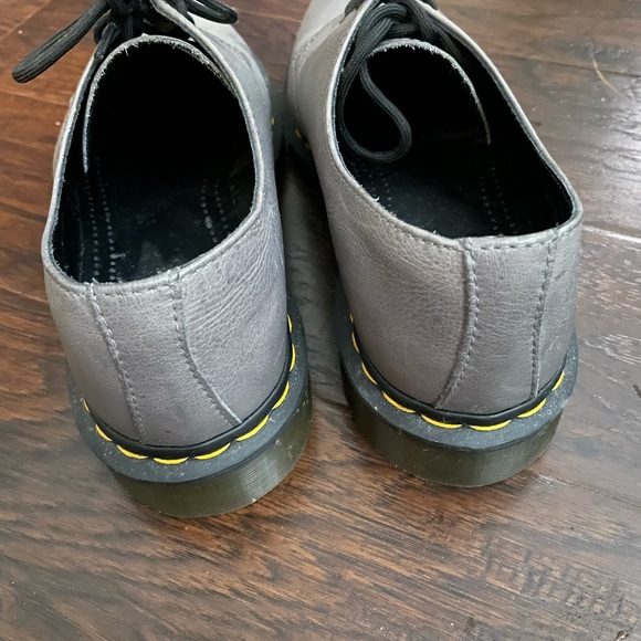 Pre-loved Docs - Picture 3 of 4